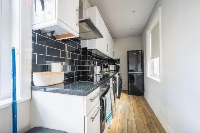 Two-Bedroom Apartment,1563300214:JPEG